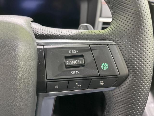 アウトランダーPHEV P パノラマサンルーフ メーカー9型ナビ 全周囲カメラ BOSEサウンド ルーフレール 100V電源 マイパイロット eアシスト 禁煙車 電動リアゲート レザーシート コーナーセンサー LEDヘッド(6枚目)