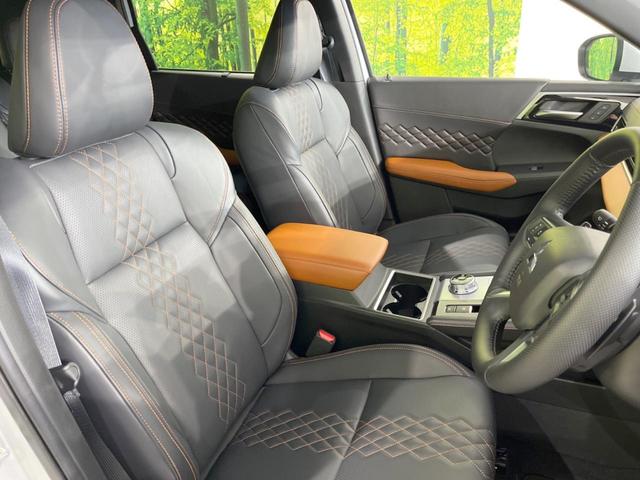 アウトランダーPHEV P パノラマサンルーフ メーカー9型ナビ 全周囲カメラ BOSEサウンド ルーフレール 100V電源 マイパイロット eアシスト 禁煙車 電動リアゲート レザーシート コーナーセンサー LEDヘッド(8枚目)