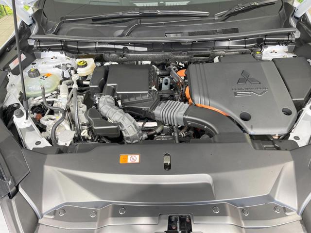 アウトランダーPHEV P パノラマサンルーフ メーカー9型ナビ 全周囲カメラ BOSEサウンド ルーフレール 100V電源 マイパイロット eアシスト 禁煙車 電動リアゲート レザーシート コーナーセンサー LEDヘッド(18枚目)