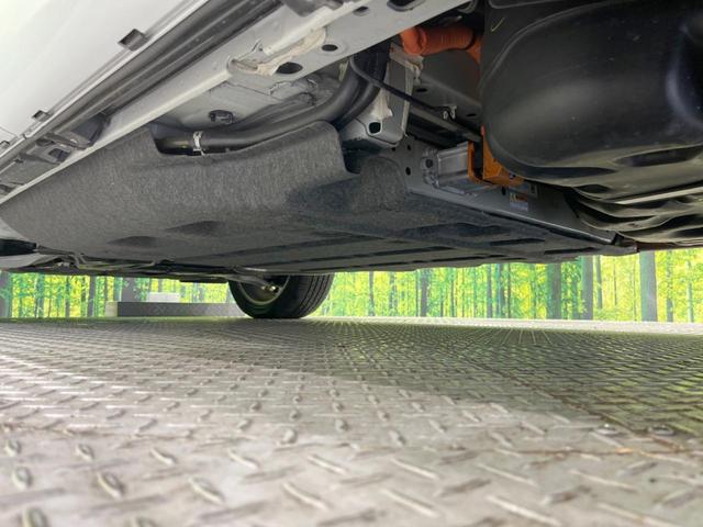 アウトランダーPHEV P パノラマサンルーフ メーカー9型ナビ 全周囲カメラ BOSEサウンド ルーフレール 100V電源 マイパイロット eアシスト 禁煙車 電動リアゲート レザーシート コーナーセンサー LEDヘッド(22枚目)