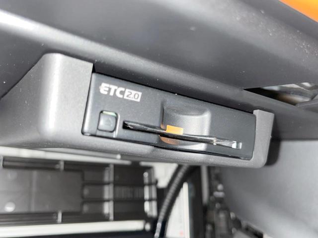 アウトランダーPHEV P パノラマサンルーフ メーカー9型ナビ 全周囲カメラ BOSEサウンド ルーフレール 100V電源 マイパイロット eアシスト 禁煙車 電動リアゲート レザーシート コーナーセンサー LEDヘッド(25枚目)