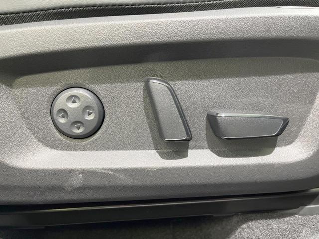 アウトランダーPHEV P パノラマサンルーフ メーカー9型ナビ 全周囲カメラ BOSEサウンド ルーフレール 100V電源 マイパイロット eアシスト 禁煙車 電動リアゲート レザーシート コーナーセンサー LEDヘッド(56枚目)