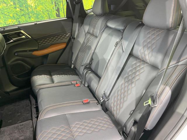 アウトランダーPHEV P パノラマサンルーフ メーカー9型ナビ 全周囲カメラ BOSEサウンド ルーフレール 100V電源 マイパイロット eアシスト 禁煙車 電動リアゲート レザーシート コーナーセンサー LEDヘッド(60枚目)