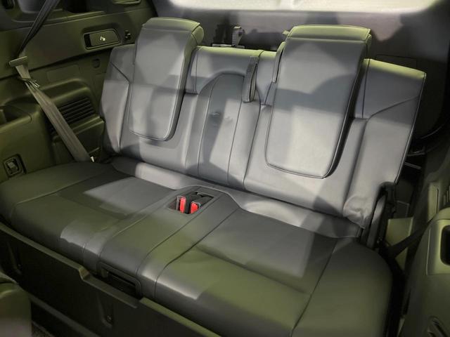 アウトランダーPHEV P パノラマサンルーフ メーカー9型ナビ 全周囲カメラ BOSEサウンド ルーフレール 100V電源 マイパイロット eアシスト 禁煙車 電動リアゲート レザーシート コーナーセンサー LEDヘッド(63枚目)