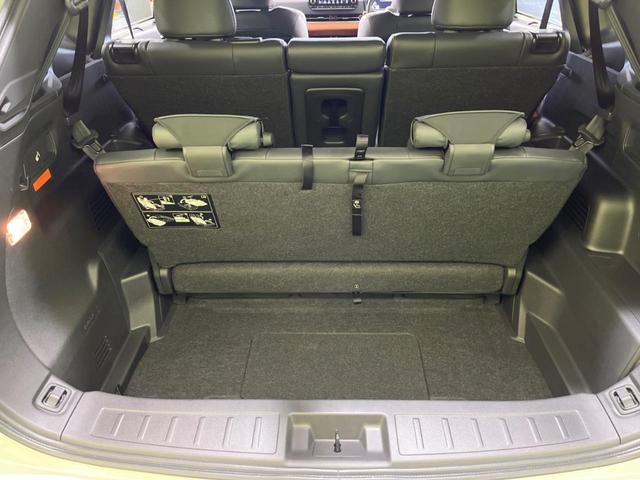 アウトランダーPHEV P パノラマサンルーフ メーカー9型ナビ 全周囲カメラ BOSEサウンド ルーフレール 100V電源 マイパイロット eアシスト 禁煙車 電動リアゲート レザーシート コーナーセンサー LEDヘッド(64枚目)