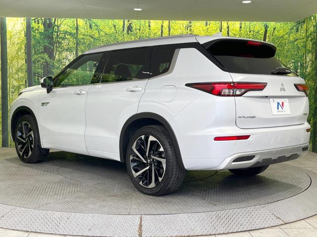 アウトランダーPHEV P パノラマサンルーフ メーカー9型ナビ 全周囲カメラ BOSEサウンド ルーフレール 100V電源 マイパイロット eアシスト 禁煙車 電動リアゲート レザーシート コーナーセンサー LEDヘッド(68枚目)