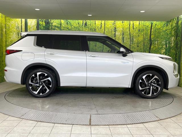 アウトランダーPHEV P パノラマサンルーフ メーカー9型ナビ 全周囲カメラ BOSEサウンド ルーフレール 100V電源 マイパイロット eアシスト 禁煙車 電動リアゲート レザーシート コーナーセンサー LEDヘッド(70枚目)