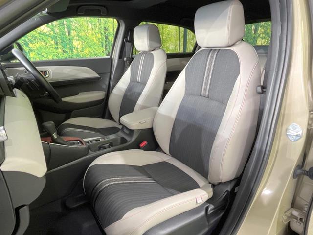 ヴェゼル ｅ：ＨＥＶ　ＰＬａＹ　パノラマルーフ　メーカー９型ナビ　バックカメラ　ホンダセンシング　ＢＳＭ　禁煙　電動リアゲート　ハーフレザーシート　デジタルインナーミラー　コーナーセンサー　シートヒーター　置くだけ充電　ＬＥＤヘッド（28枚目）