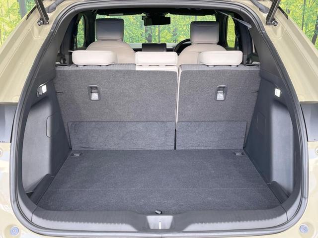 ヴェゼル ｅ：ＨＥＶ　ＰＬａＹ　パノラマルーフ　メーカー９型ナビ　バックカメラ　ホンダセンシング　ＢＳＭ　禁煙　電動リアゲート　ハーフレザーシート　デジタルインナーミラー　コーナーセンサー　シートヒーター　置くだけ充電　ＬＥＤヘッド（30枚目）