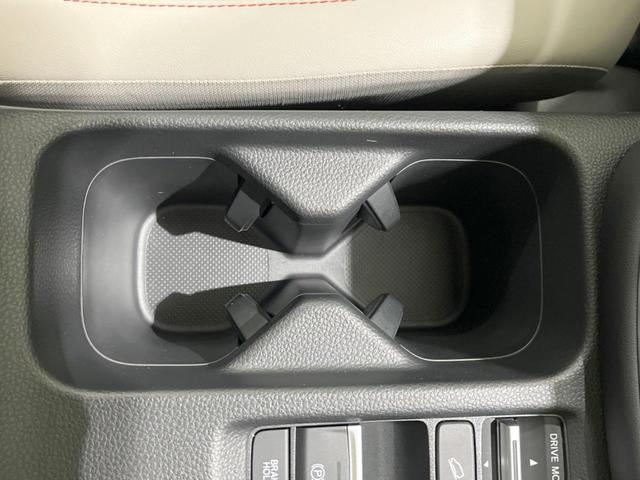 ヴェゼル ｅ：ＨＥＶ　ＰＬａＹ　パノラマルーフ　メーカー９型ナビ　バックカメラ　ホンダセンシング　ＢＳＭ　禁煙　電動リアゲート　ハーフレザーシート　デジタルインナーミラー　コーナーセンサー　シートヒーター　置くだけ充電　ＬＥＤヘッド（33枚目）