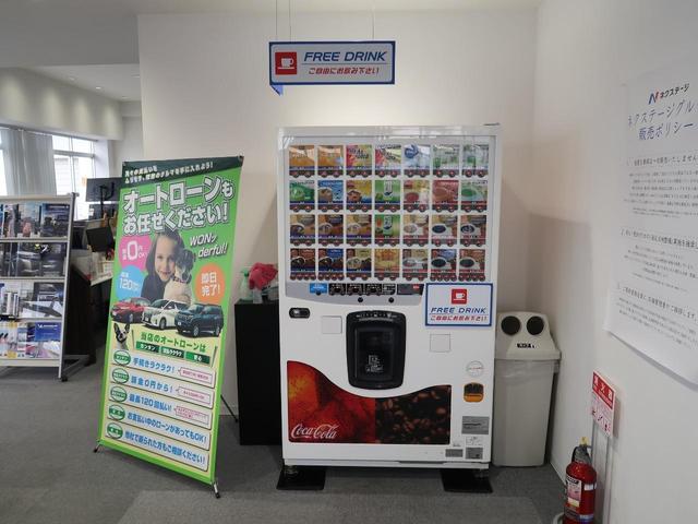 ステップワゴン G Lパッケージ 両側電動スライドドア HDDナビ リアスポイラー 禁煙車 ビルトインETC オートエアコン Bluetooth再生 CD DVD再生 地デジ 8人乗り キーレスアクセス(72枚目)