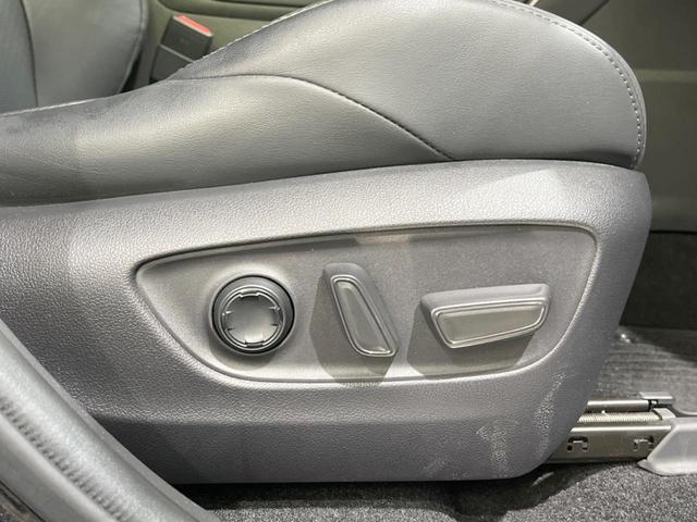 ハリアー Ｚ　レザーパッケージ　メーカー１２．３型ナビ　全周囲カメラ　ＪＢＬサウンド　セーフティセンス　ＢＳＭ　禁煙車　電動リアゲート　レザーシート　シートベンチレーション　デジタルインナーミラー　コーナーセンサー　ＬＥＤヘッド（31枚目）