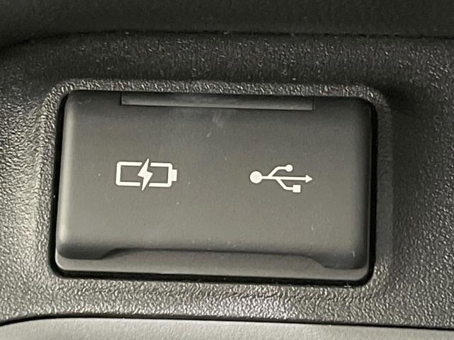 シエンタ ハイブリッドＺ　両側電動スライドドア　１０．５型ナビ付ＤＡ　全周囲カメラ　セーフティセンス　ＢＳＭ　禁煙車　ドラレコ　コーナーセンサー　スマートキー　ＬＥＤヘッド　ビルトインＥＴＣ　オートハイビーム　撥水シート（34枚目）