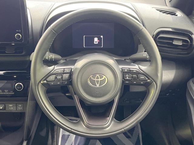 ヤリスクロス Ｚ　メーカー８型ナビ付ＤＡ　全周囲カメラ　セーフティセンス　禁煙車　ＢＳＭ　ハーフレザーシート　パワーシート　シートヒーター　ドラレコ　コーナーセンサー　スマートキー　ＬＥＤヘッド　純正１８インチＡＷ（11枚目）