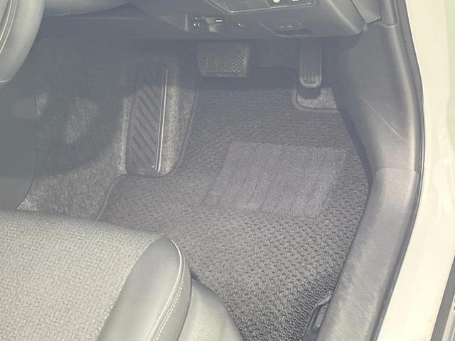 ヤリスクロス Ｚ　メーカー８型ナビ付ＤＡ　全周囲カメラ　セーフティセンス　禁煙車　ＢＳＭ　ハーフレザーシート　パワーシート　シートヒーター　ドラレコ　コーナーセンサー　スマートキー　ＬＥＤヘッド　純正１８インチＡＷ（24枚目）