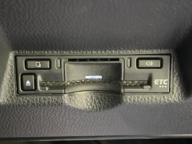 ヤリスクロス Ｚ　メーカー８型ナビ付ＤＡ　全周囲カメラ　セーフティセンス　禁煙車　ＢＳＭ　ハーフレザーシート　パワーシート　シートヒーター　ドラレコ　コーナーセンサー　スマートキー　ＬＥＤヘッド　純正１８インチＡＷ（41枚目）