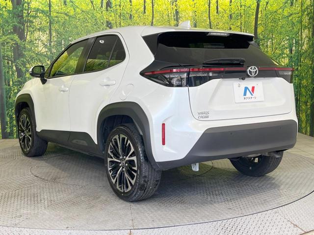 ヤリスクロス Ｚ　メーカー８型ナビ付ＤＡ　全周囲カメラ　セーフティセンス　禁煙車　ＢＳＭ　ハーフレザーシート　パワーシート　シートヒーター　ドラレコ　コーナーセンサー　スマートキー　ＬＥＤヘッド　純正１８インチＡＷ（55枚目）