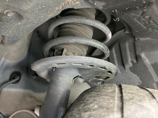 ＲＸ ＲＸ２００ｔ　Ｆスポーツ　パノラマルーフ　禁煙車　純正１２．３型ナビ　全周囲カメラ　ターボ　セーフティシステム　クリアランスソナー　ブラインドスポット　レーダークルーズ　革シート　プレミアムサウンド　ルーフレール　ＥＴＣ２．０（20枚目）