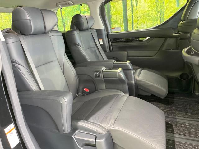 ヴェルファイア ２．５Ｚ　Ｇエディション　モデリスタエアロ　後席モニター　純正１０．５型ナビ　３眼ＬＥＤヘッド　両側電動スライドドア　デジタルインナーミラー　バックカメラ　セーフティセンス　禁煙車　電動リアゲート　シートエアコン　ＥＴＣ（9枚目）