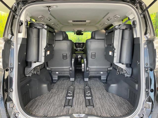 ヴェルファイア ２．５Ｚ　Ｇエディション　モデリスタエアロ　後席モニター　純正１０．５型ナビ　３眼ＬＥＤヘッド　両側電動スライドドア　デジタルインナーミラー　バックカメラ　セーフティセンス　禁煙車　電動リアゲート　シートエアコン　ＥＴＣ（11枚目）