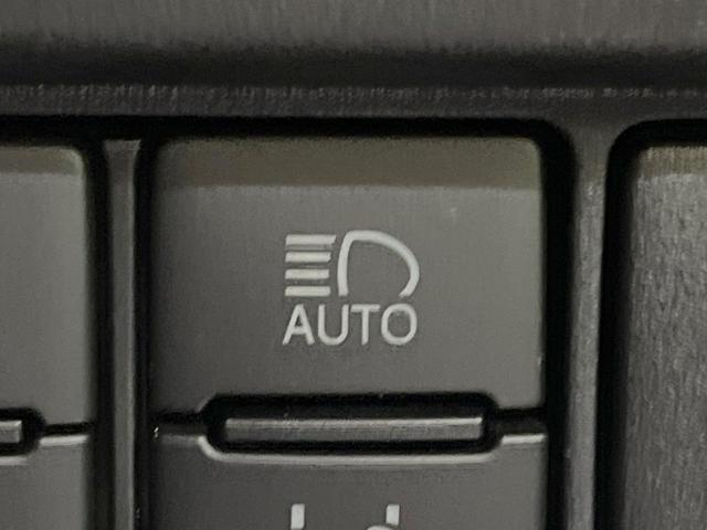 ヴォクシー ハイブリッドZS 煌III TRDフルエアロ 後席モニター 純正10.5型ナビ バックカメラ セーフティセンス 両側電動スライドドア 禁煙車 ハーフレザーシート シートヒーター ドラレコ コーナーセンサー LEDヘッド(37枚目)