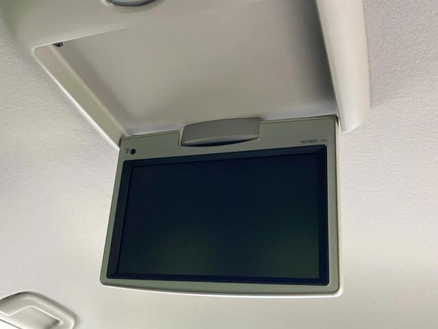 ヴォクシー X Lエディション 後席モニター 純正HDDナビ 電動スライドドア 禁煙車 スマートキー HIDヘッド デュアルエアコン CD/DVD再生 フルセグTV 15インチアルミホイール 8人乗り(3枚目)