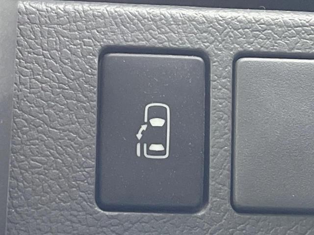 ヴォクシー X Lエディション 後席モニター 純正HDDナビ 電動スライドドア 禁煙車 スマートキー HIDヘッド デュアルエアコン CD/DVD再生 フルセグTV 15インチアルミホイール 8人乗り(5枚目)