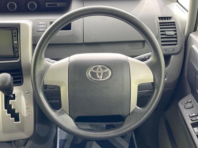 ヴォクシー X Lエディション 後席モニター 純正HDDナビ 電動スライドドア 禁煙車 スマートキー HIDヘッド デュアルエアコン CD/DVD再生 フルセグTV 15インチアルミホイール 8人乗り(12枚目)