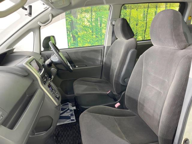 ヴォクシー X Lエディション 後席モニター 純正HDDナビ 電動スライドドア 禁煙車 スマートキー HIDヘッド デュアルエアコン CD/DVD再生 フルセグTV 15インチアルミホイール 8人乗り(30枚目)