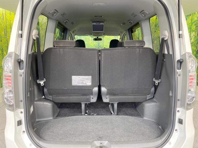 ヴォクシー X Lエディション 後席モニター 純正HDDナビ 電動スライドドア 禁煙車 スマートキー HIDヘッド デュアルエアコン CD/DVD再生 フルセグTV 15インチアルミホイール 8人乗り(33枚目)