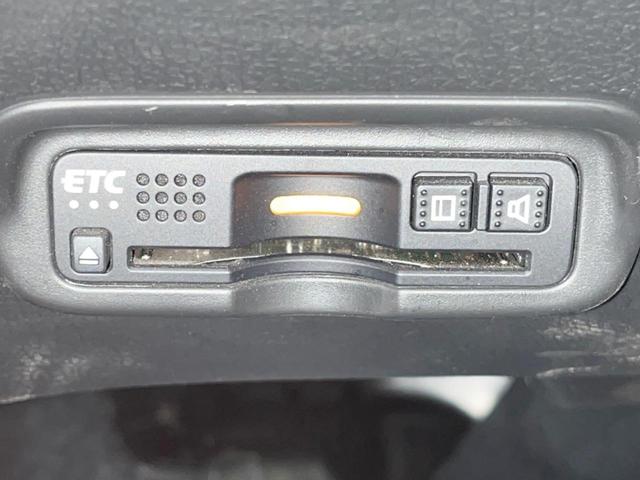 ヴェゼル ハイブリッドX・ホンダセンシング 純正8型ナビ バックカメラ ホンダセンシング 禁煙車 ドラレコ スマートキー LEDヘッド ビルトインETC 純正16インチAW オートライト デュアルエアコン Bluetooth パドルシフト(7枚目)