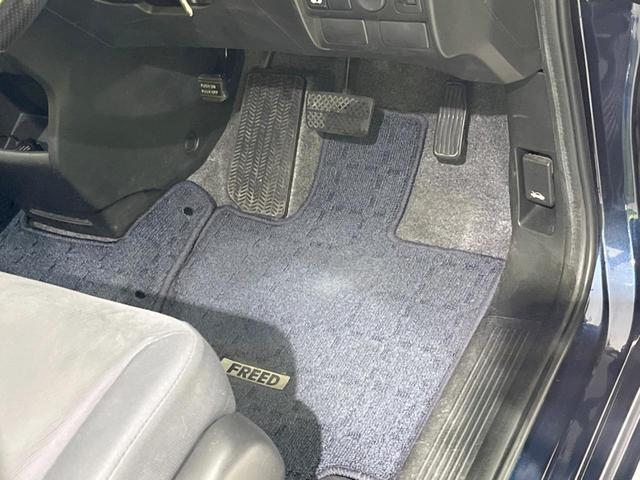 フリード Ｇ　Ｌパッケージ　後席モニター　メーカーＨＤＤナビ　バックカメラ　禁煙車　ＥＴＣ　オートエアコン　ＣＤ／ＤＶＤ再生　地デジＴＶ　ステアリングスイッチ　７人乗り　ウインカーミラー　２列目キャプテンシート（34枚目）