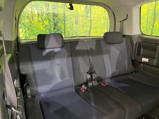 ステップワゴン スパーダＳ　ＨＤＤナビ　スマートスタイルＥＤ　両側電動スライドドア　純正ＨＤＤナビ　バックカメラ　禁煙車　前後ドラレコ　スマートキー　ＨＩＤヘッド　ＥＴＣ　純正１６インチアルミ　オートエアコン　ＣＤ／ＤＶＤ再生（10枚目）