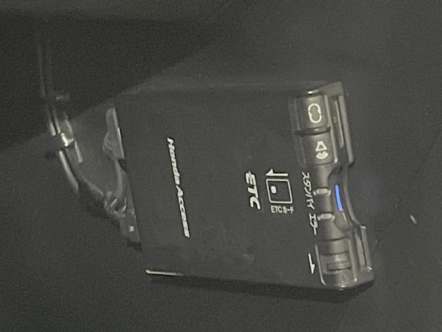 ステップワゴン スパーダＳ　ＨＤＤナビ　スマートスタイルＥＤ　両側電動スライドドア　純正ＨＤＤナビ　バックカメラ　禁煙車　前後ドラレコ　スマートキー　ＨＩＤヘッド　ＥＴＣ　純正１６インチアルミ　オートエアコン　ＣＤ／ＤＶＤ再生（23枚目）