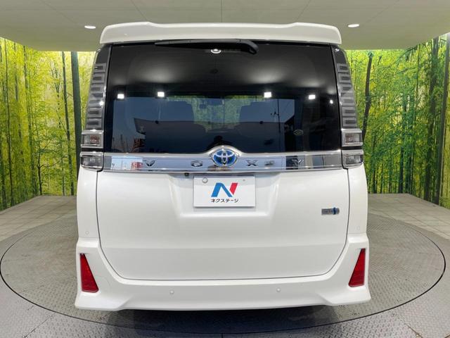 ヴォクシー ハイブリッドＺＳ　煌ＩＩＩ　両側電動スライドドア　１０．５型純正ナビ　１２．１型後席モニター　バックカメラ　セーフティセンス　禁煙車　ハーフレザーシート　ドラレコ　コーナーセンサー　スマートキー　ＬＥＤヘッド　ＥＴＣ２．０（16枚目）