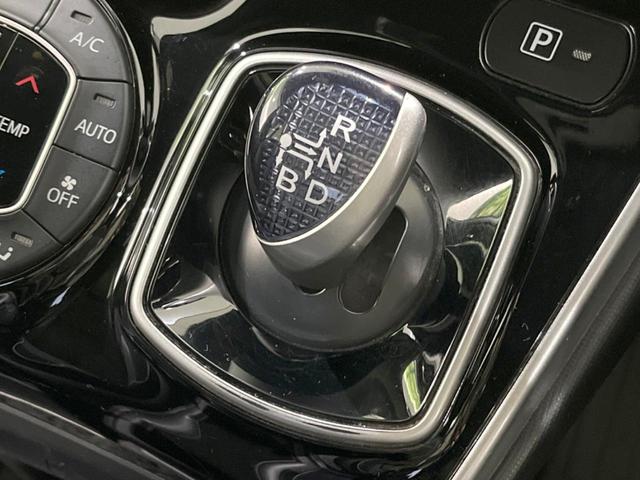 ヴォクシー ハイブリッドＺＳ　煌ＩＩＩ　両側電動スライドドア　１０．５型純正ナビ　１２．１型後席モニター　バックカメラ　セーフティセンス　禁煙車　ハーフレザーシート　ドラレコ　コーナーセンサー　スマートキー　ＬＥＤヘッド　ＥＴＣ２．０（30枚目）