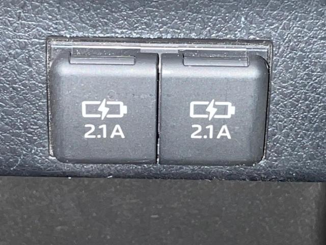 ヴォクシー ハイブリッドＺＳ　煌ＩＩＩ　両側電動スライドドア　１０．５型純正ナビ　１２．１型後席モニター　バックカメラ　セーフティセンス　禁煙車　ハーフレザーシート　ドラレコ　コーナーセンサー　スマートキー　ＬＥＤヘッド　ＥＴＣ２．０（41枚目）