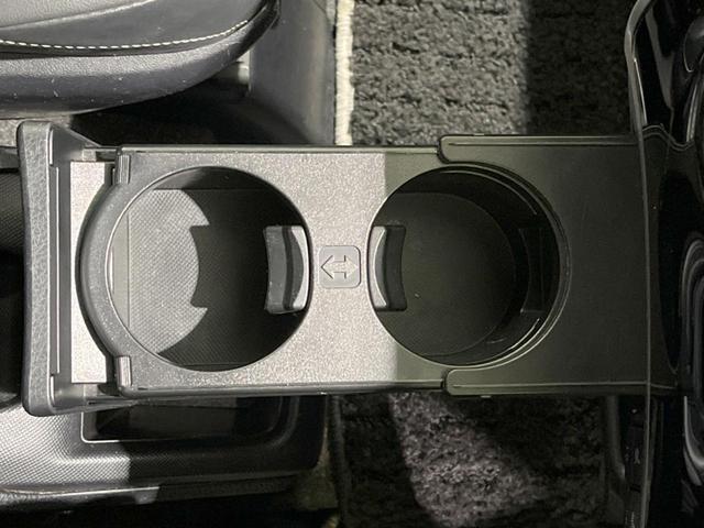 ヴォクシー ハイブリッドＺＳ　煌ＩＩＩ　両側電動スライドドア　１０．５型純正ナビ　１２．１型後席モニター　バックカメラ　セーフティセンス　禁煙車　ハーフレザーシート　ドラレコ　コーナーセンサー　スマートキー　ＬＥＤヘッド　ＥＴＣ２．０（44枚目）