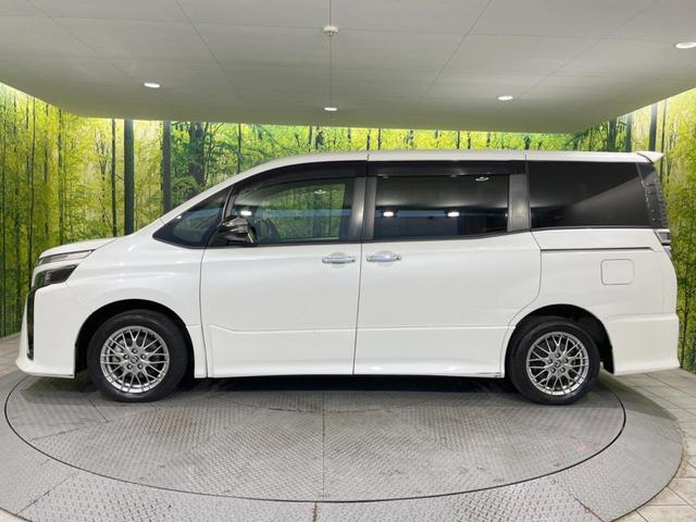 ヴォクシー ハイブリッドＺＳ　煌ＩＩＩ　両側電動スライドドア　１０．５型純正ナビ　１２．１型後席モニター　バックカメラ　セーフティセンス　禁煙車　ハーフレザーシート　ドラレコ　コーナーセンサー　スマートキー　ＬＥＤヘッド　ＥＴＣ２．０（57枚目）