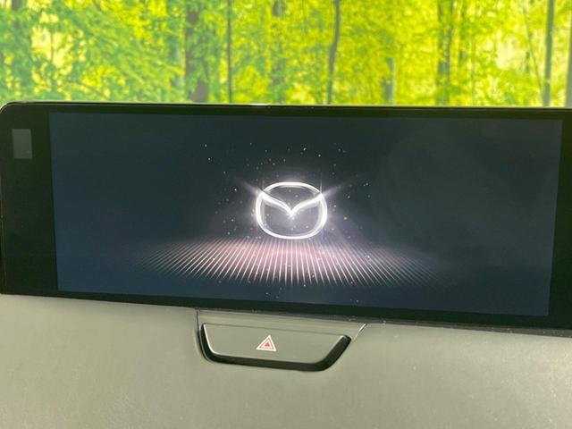 ＣＸ－６０ ＸＤ　エクスクルーシブモード　サンルーフ　１２．３型マツダコネクト　全周囲カメラ　禁煙車　ＢＯＳＥサウンド　革シート　１００Ｖ電源　衝突軽減システム　レーダークルーズ　ＥＴＣ　前後ドラレコ　シートベンチレーション　電動リアゲート（4枚目）