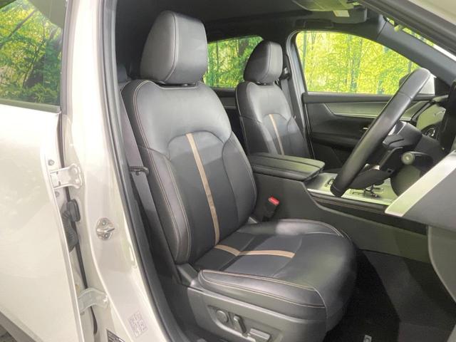 ＣＸ－６０ ＸＤ　エクスクルーシブモード　サンルーフ　１２．３型マツダコネクト　全周囲カメラ　禁煙車　ＢＯＳＥサウンド　革シート　１００Ｖ電源　衝突軽減システム　レーダークルーズ　ＥＴＣ　前後ドラレコ　シートベンチレーション　電動リアゲート（8枚目）