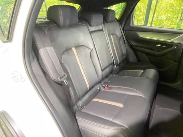 ＣＸ－６０ ＸＤ　エクスクルーシブモード　サンルーフ　１２．３型マツダコネクト　全周囲カメラ　禁煙車　ＢＯＳＥサウンド　革シート　１００Ｖ電源　衝突軽減システム　レーダークルーズ　ＥＴＣ　前後ドラレコ　シートベンチレーション　電動リアゲート（9枚目）