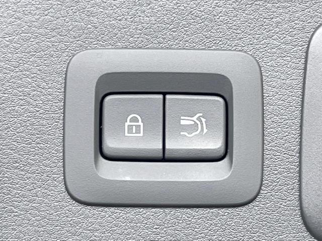 ＣＸ－６０ ＸＤ　エクスクルーシブモード　サンルーフ　１２．３型マツダコネクト　全周囲カメラ　禁煙車　ＢＯＳＥサウンド　革シート　１００Ｖ電源　衝突軽減システム　レーダークルーズ　ＥＴＣ　前後ドラレコ　シートベンチレーション　電動リアゲート（31枚目）