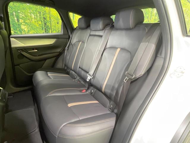 ＣＸ－６０ ＸＤ　エクスクルーシブモード　サンルーフ　１２．３型マツダコネクト　全周囲カメラ　禁煙車　ＢＯＳＥサウンド　革シート　１００Ｖ電源　衝突軽減システム　レーダークルーズ　ＥＴＣ　前後ドラレコ　シートベンチレーション　電動リアゲート（68枚目）