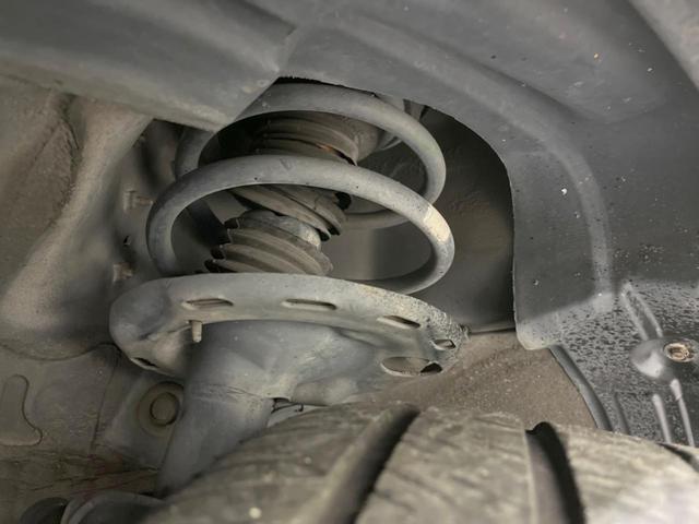 ヴェルファイア ２．４Ｚ　両側電動スライドドア　後席モニター　バックカメラ　禁煙車　コーナーセンサー　スマートキー　ＨＩＤヘッド　ビルトインＥＴＣ　純正１８インチアルミ　オートライト　デュアルエアコン　リアエアコン（20枚目）