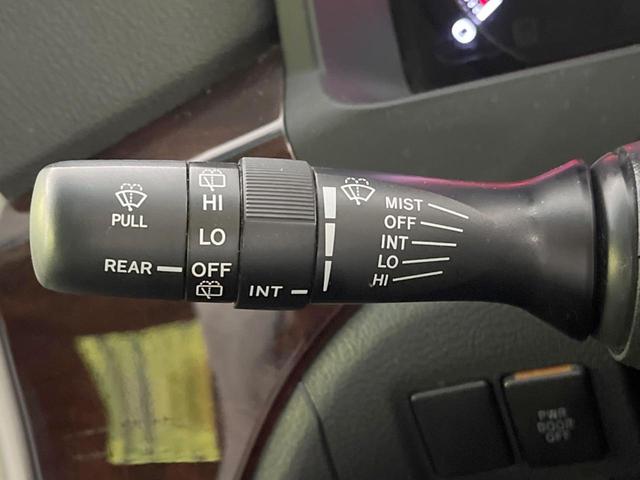 ヴェルファイア ２．４Ｚ　両側電動スライドドア　後席モニター　バックカメラ　禁煙車　コーナーセンサー　スマートキー　ＨＩＤヘッド　ビルトインＥＴＣ　純正１８インチアルミ　オートライト　デュアルエアコン　リアエアコン（27枚目）