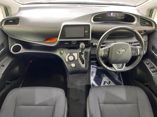 シエンタ G 禁煙車 純正SDナビ 両側電動スライドドア 7人乗り バックカメラ スマートキー ETC オートエアコン Bluetooth CD DVD再生 フルセグ 革巻ステアリングホイール シートバックポケット(2枚目)