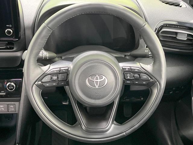 ヤリスクロス ハイブリッドZ 禁煙車 純正ナビ付8型DA 全周囲カメラ セーフティセンス パワーシート シートヒーター ステアリングヒーター BSM RCTA 純正18インチアルミ LEDヘッドランプ ナノイーX スマートキー(11枚目)