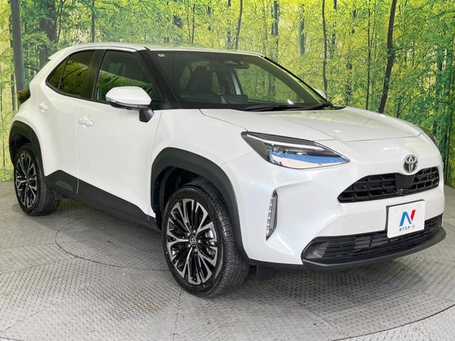ヤリスクロス ハイブリッドZ 禁煙車 純正ナビ付8型DA 全周囲カメラ セーフティセンス パワーシート シートヒーター ステアリングヒーター BSM RCTA 純正18インチアルミ LEDヘッドランプ ナノイーX スマートキー(16枚目)