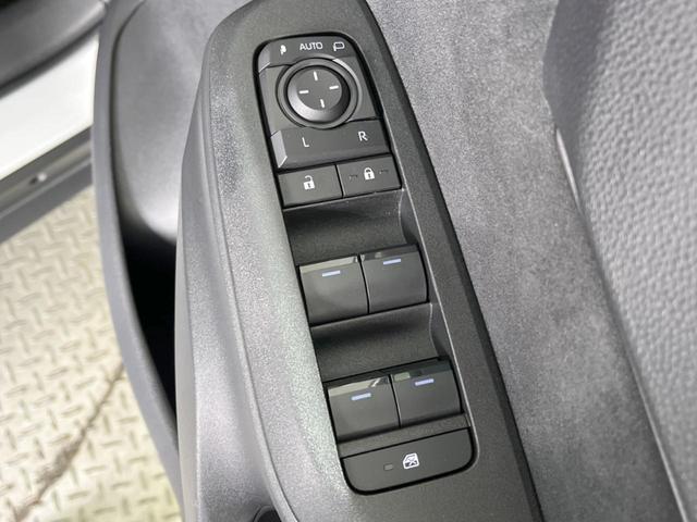 ヤリスクロス ハイブリッドZ 禁煙車 純正ナビ付8型DA 全周囲カメラ セーフティセンス パワーシート シートヒーター ステアリングヒーター BSM RCTA 純正18インチアルミ LEDヘッドランプ ナノイーX スマートキー(53枚目)